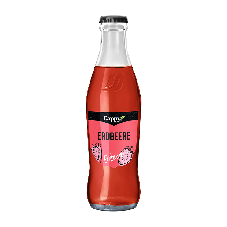 Eine Flasche Cappy Erdbeere-Mix