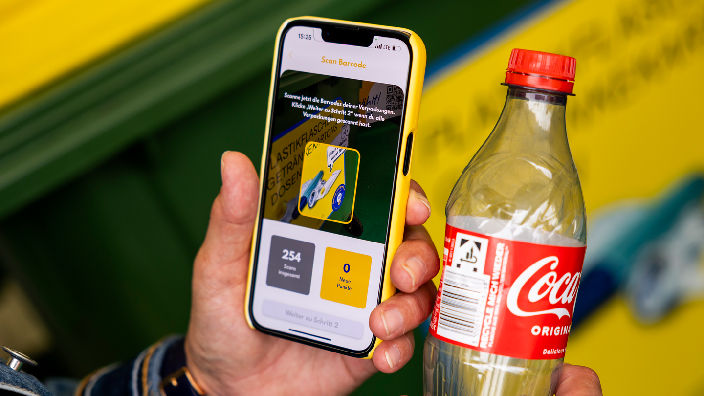 Recycle Mich App und Coca-Cola Flasche