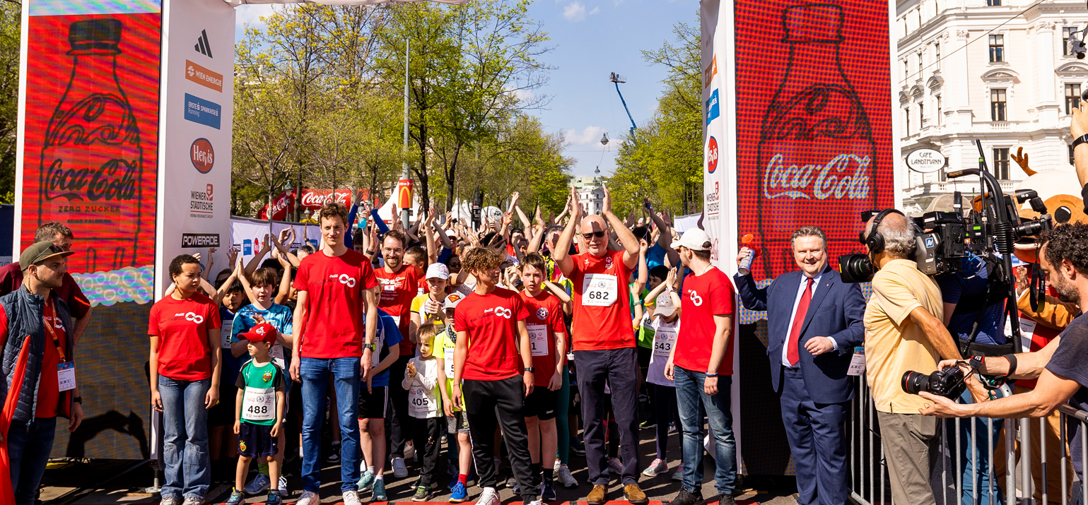 Menschengruppe beim Vienna City Marathon