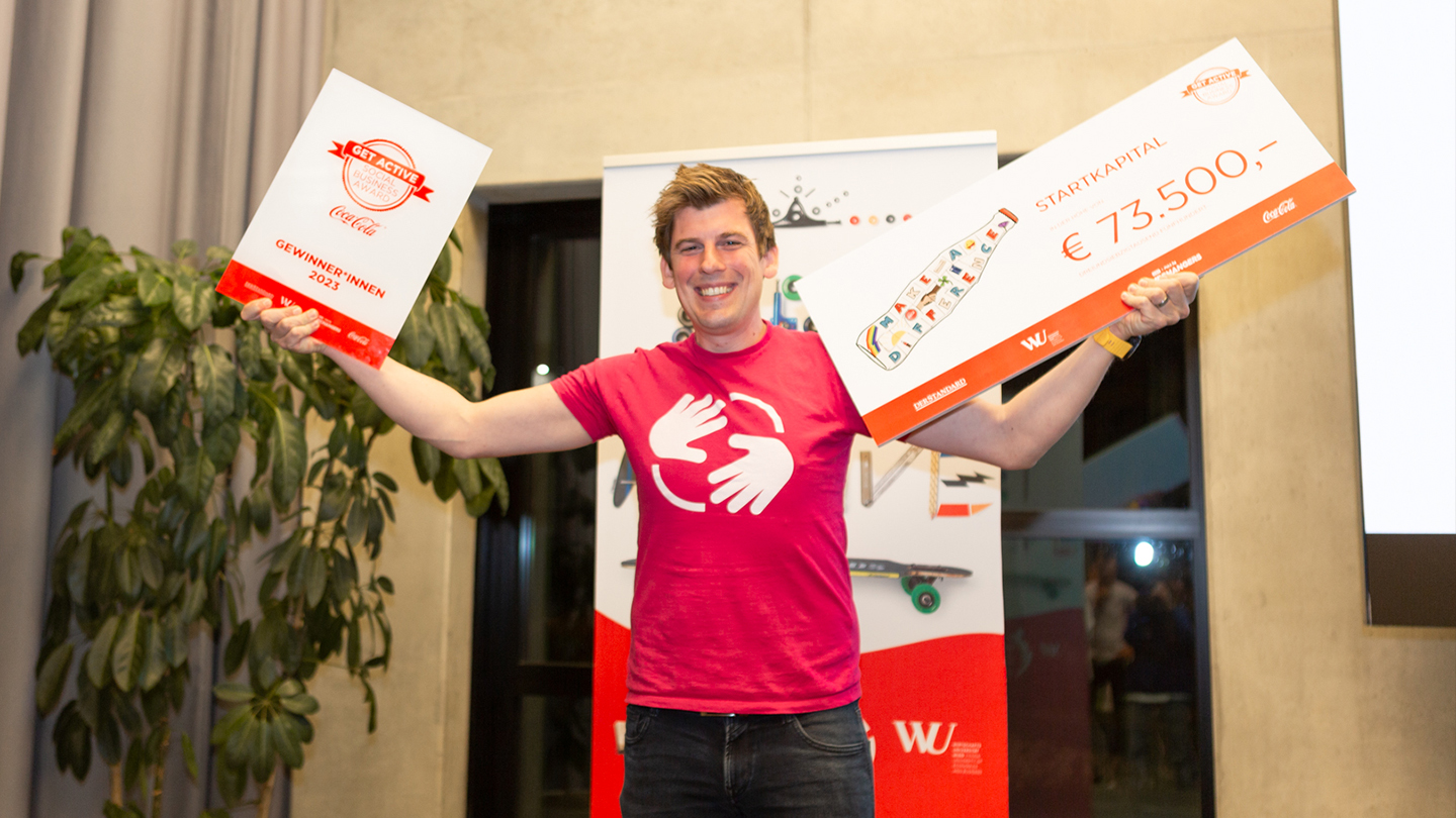 Der Gewinner des Get active Social Business Awards 2023 Mathias Nadrag (vom Projekt „Energiegemeinschaft Österreich“) 