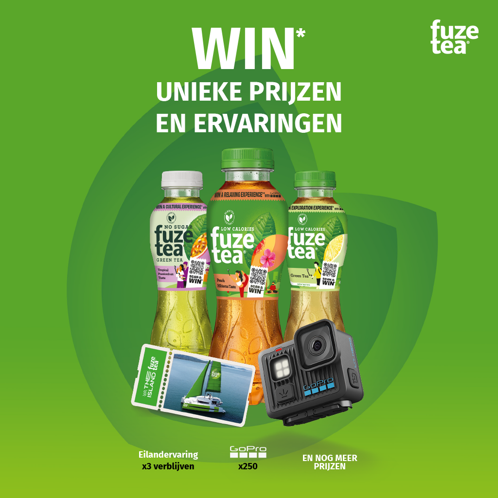 Promotionele Fuze Tea visual met de tekst “Win prijzen en unieke ervaringen”. Drie Fuze Tea-flessen worden getoond samen met prijzen zoals een GoPro en een surfervaring. Heldere groene achtergrond met Fuze Tea-branding.
