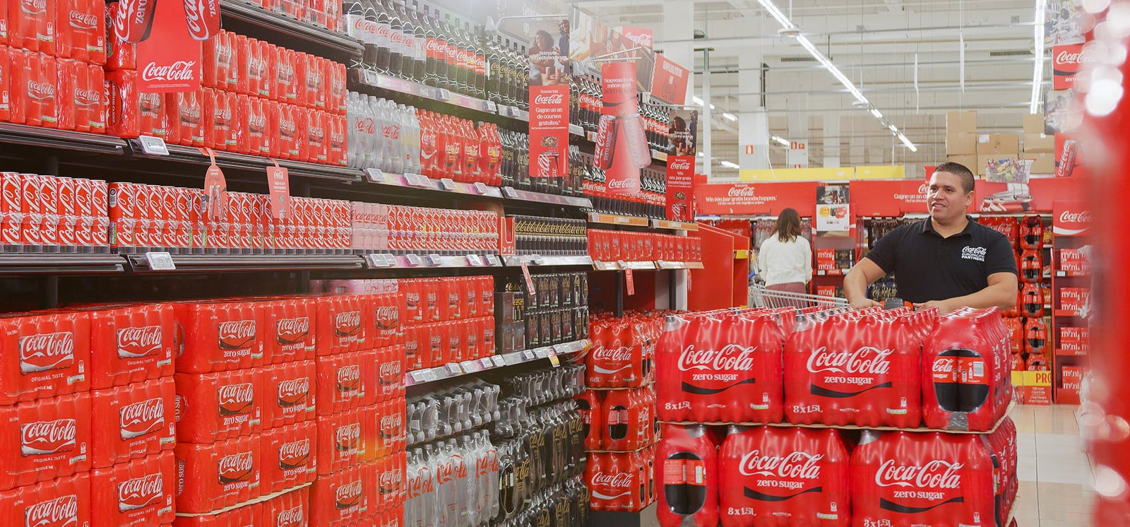Coca-Cola rayon in winkel