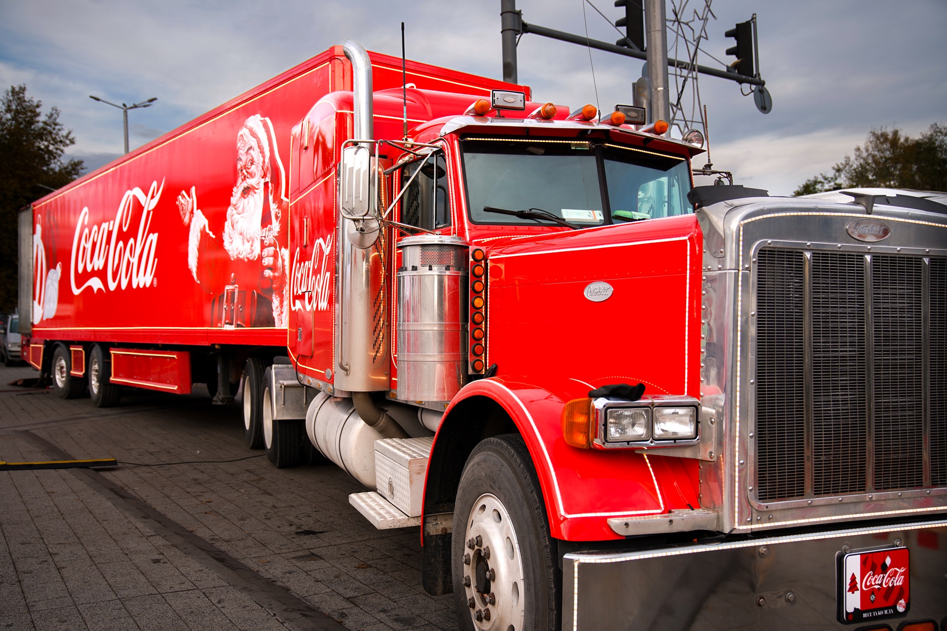 Коледният камион на Кока-Кола