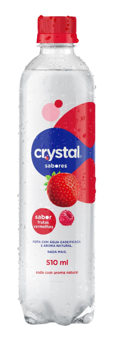 Uma garrafa de água Crystal Saborizada Frutas Vermelhas