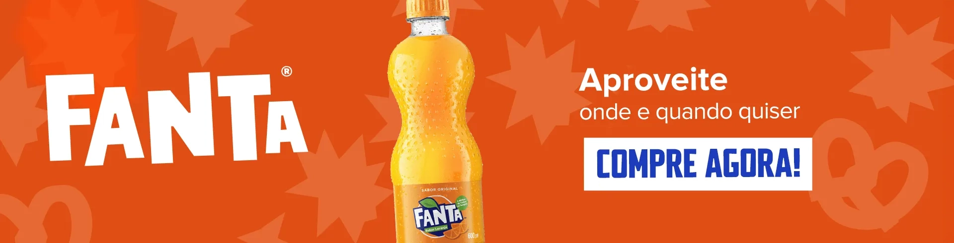 Uma garrafa de Fanta com um fundo laranja vibrante e um texto convidando os usuários a comprar Fanta no comércio eletrônico Na Sua Casa, dizendo: "Aproveite onde e quando quiser. Compre agora!