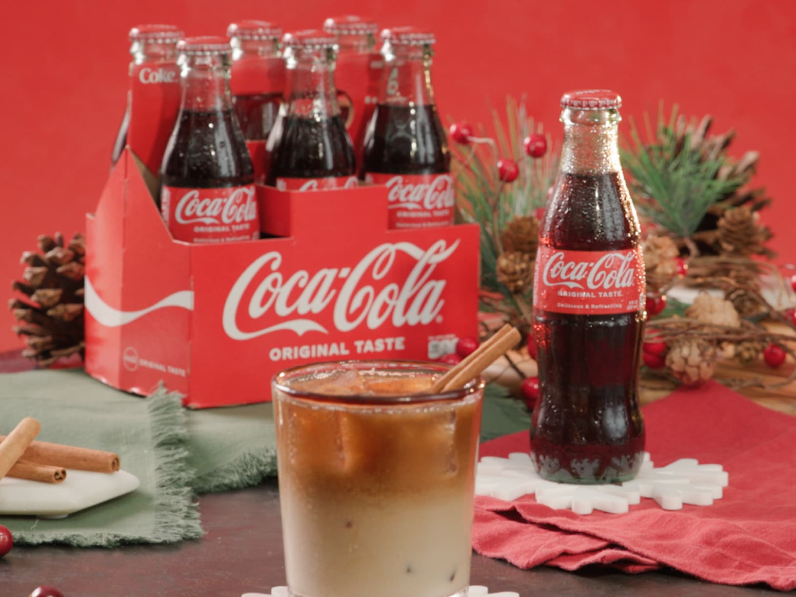 Coca-Cola Cozy Santa Mocktail