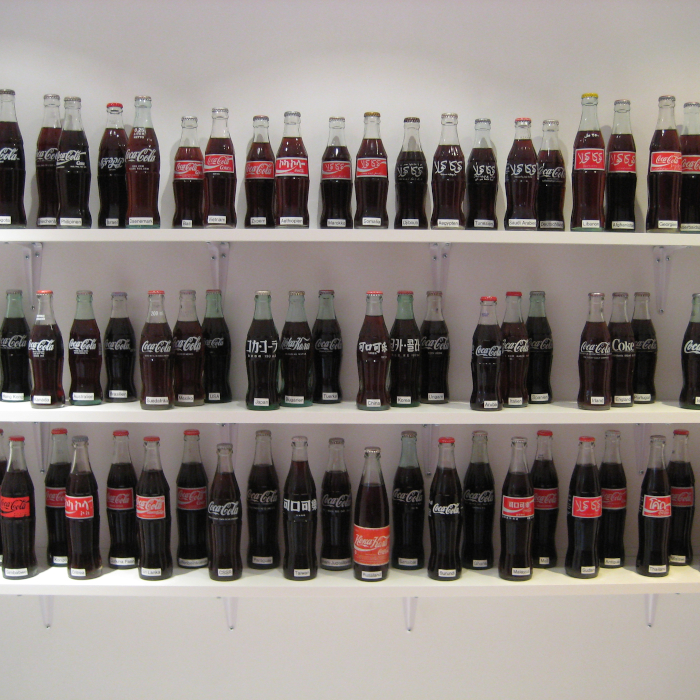 Die Sammlung von Hans Frischknecht als Teil des 125-Jahre-Jubiläums von Coca-Cola