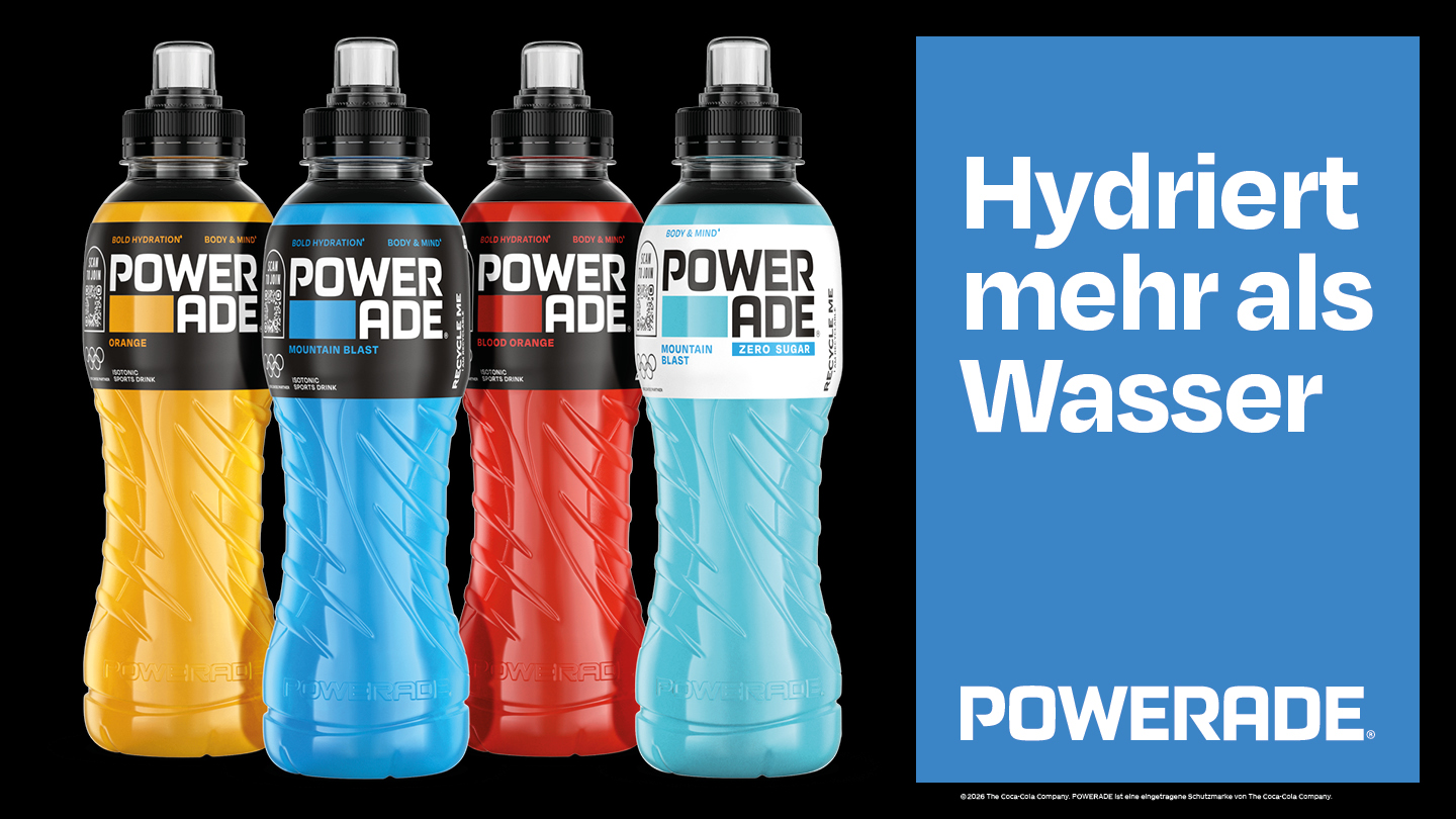 Vier Flaschen Powerade