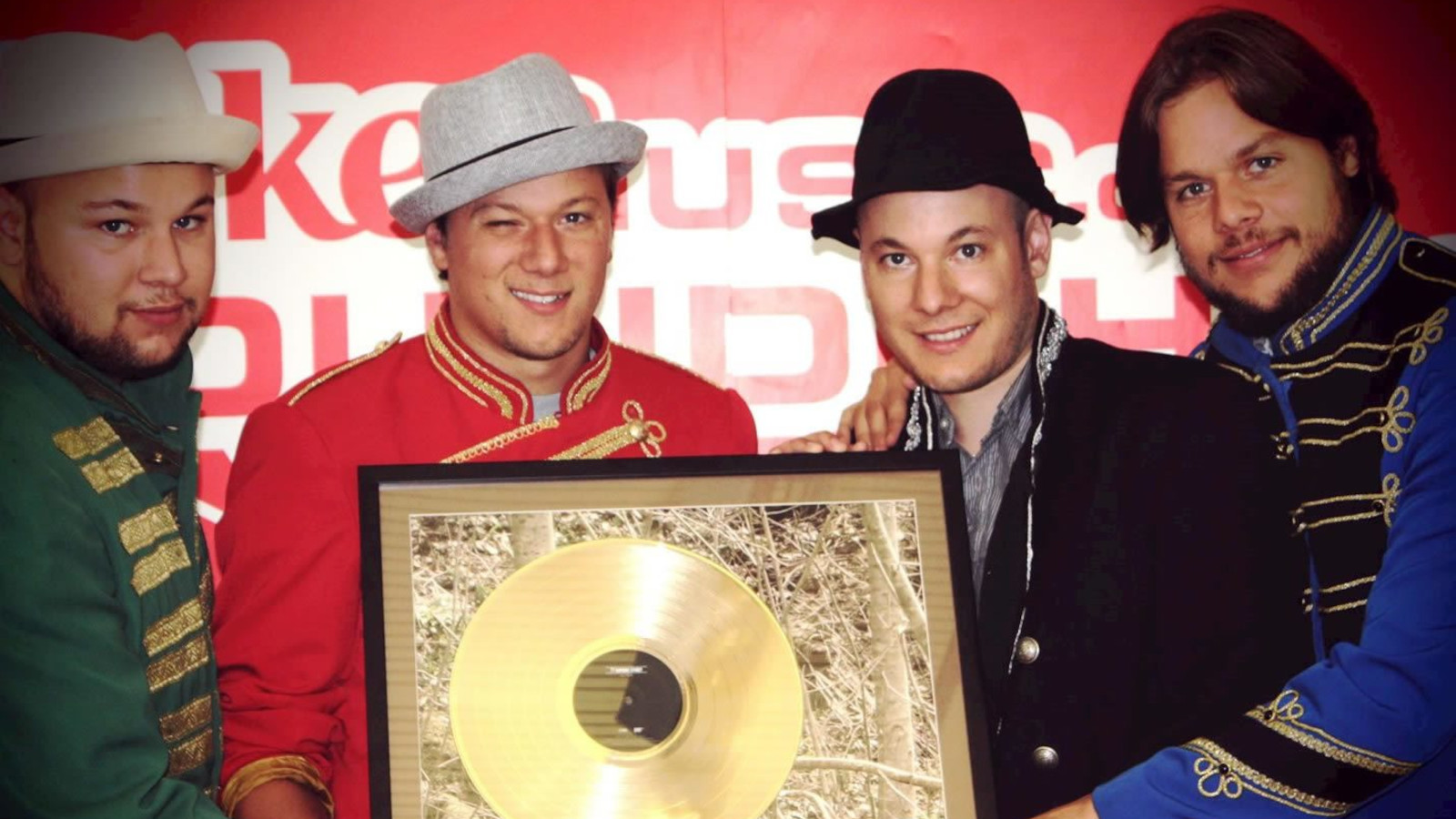 Gagnants du CokeSTUDIO Soundcheck 2009 : 77 Bombay Street