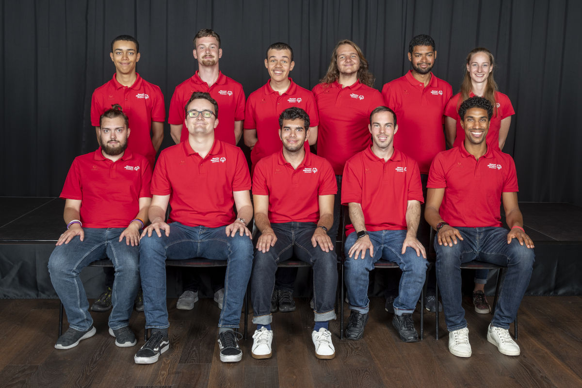 Die Athletinnen und Athleten posieren für ein Gruppenbild anlässlich des Special Olympics Delegationscamps für die World Summer Games 2023 in Berlin, aufgenommen am 3. September 2022 in Lausanne. (WeArePepper/ Claudio Kernen)