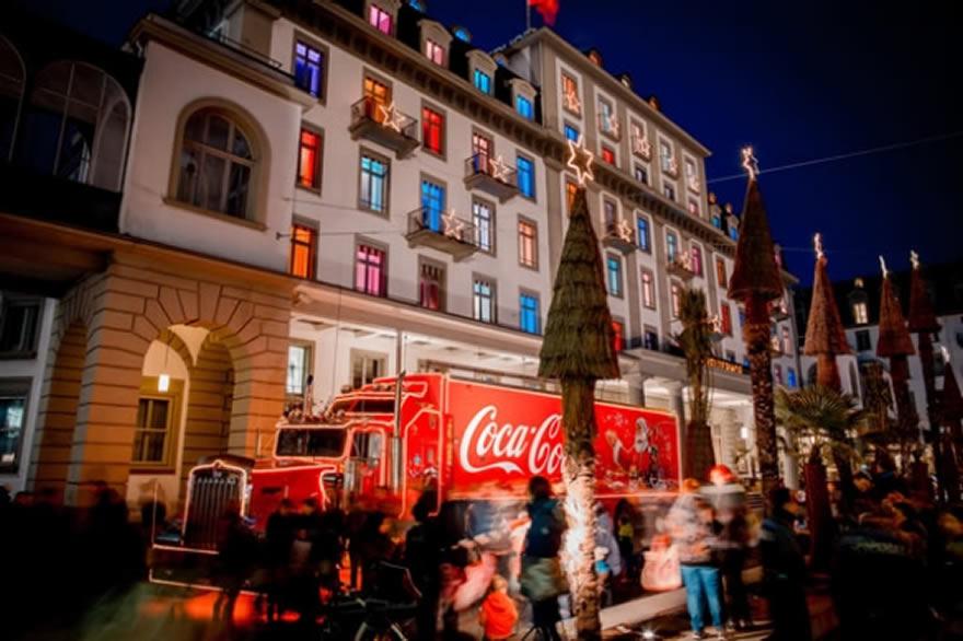 Pour beaucoup le symbole évident de Noël : le camion de Noël Coca-Cola