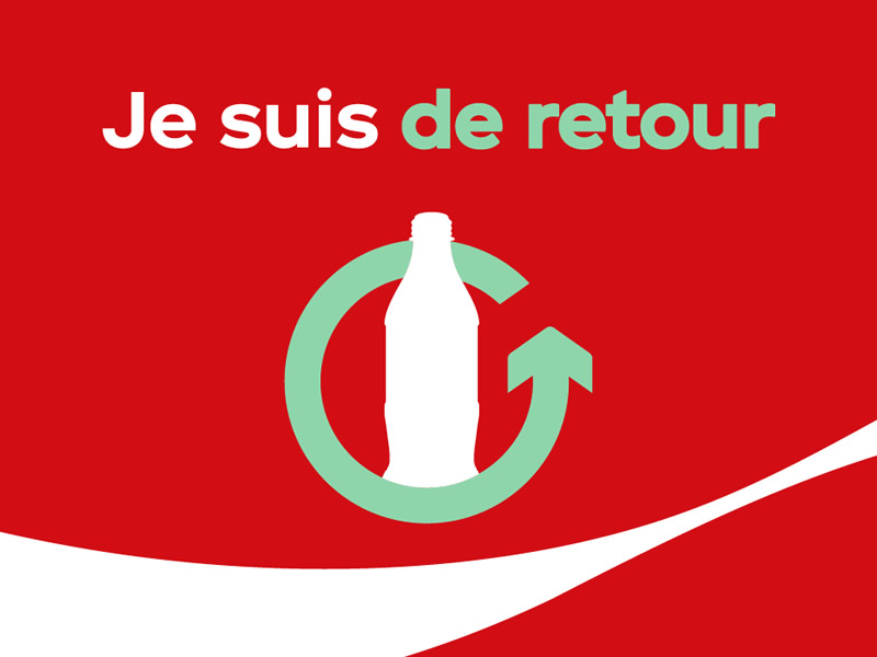 Eine Flasche Dasani, neben einer Flasche Sprite, neben einer Flasche Fresca, neben einer Flasche Seagram's Ginger Ale, neben einer Flasche Mello Yello vor weissem Hintergrund.