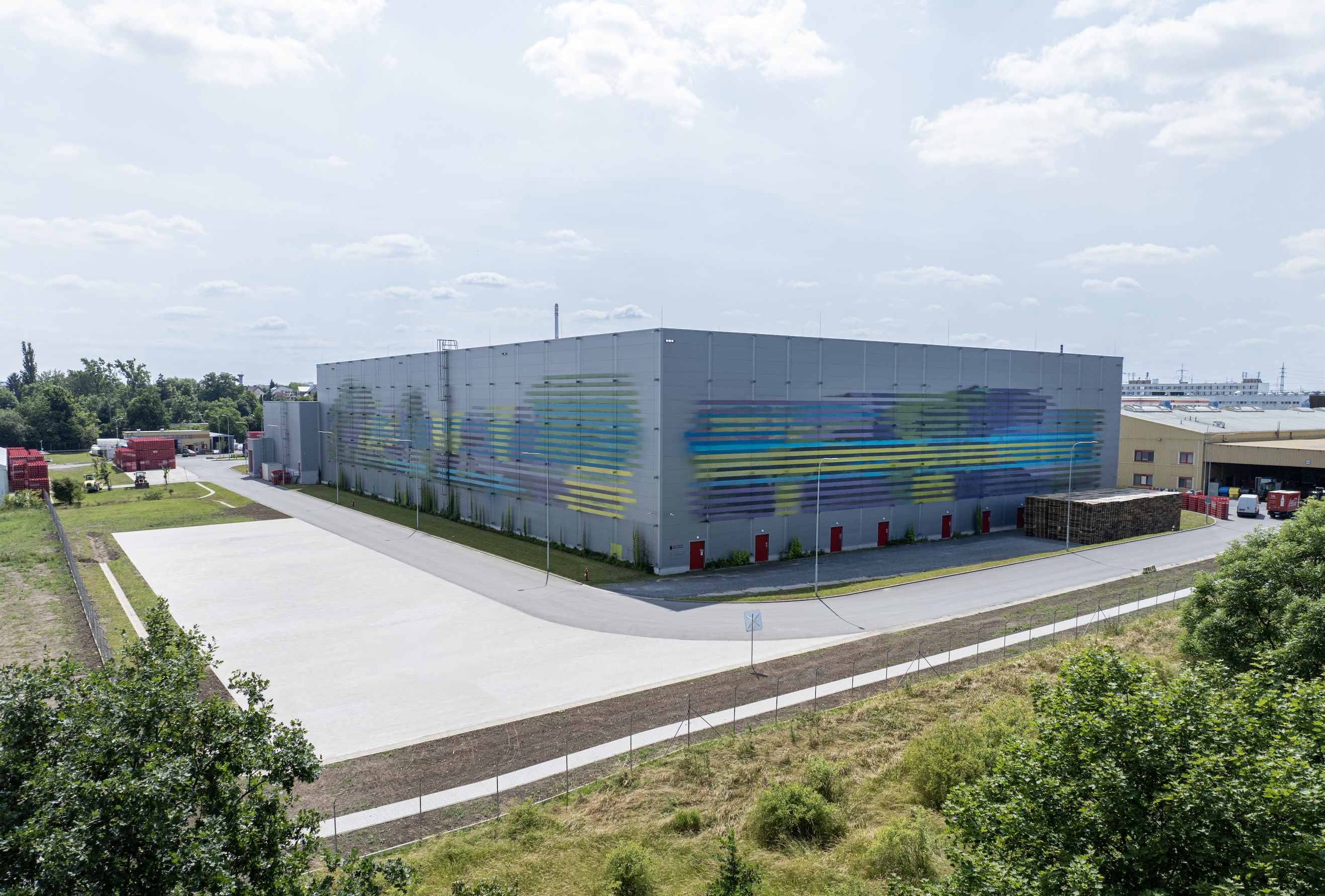 Mokřad Coca-Cola se stal domovem desítek druhů ptáků a naučnou stezku doplnil umělecký mural Mokřad Coca-Cola se stal domovem desítek druhů ptáků a naučnou stezku doplnil umělecký mural