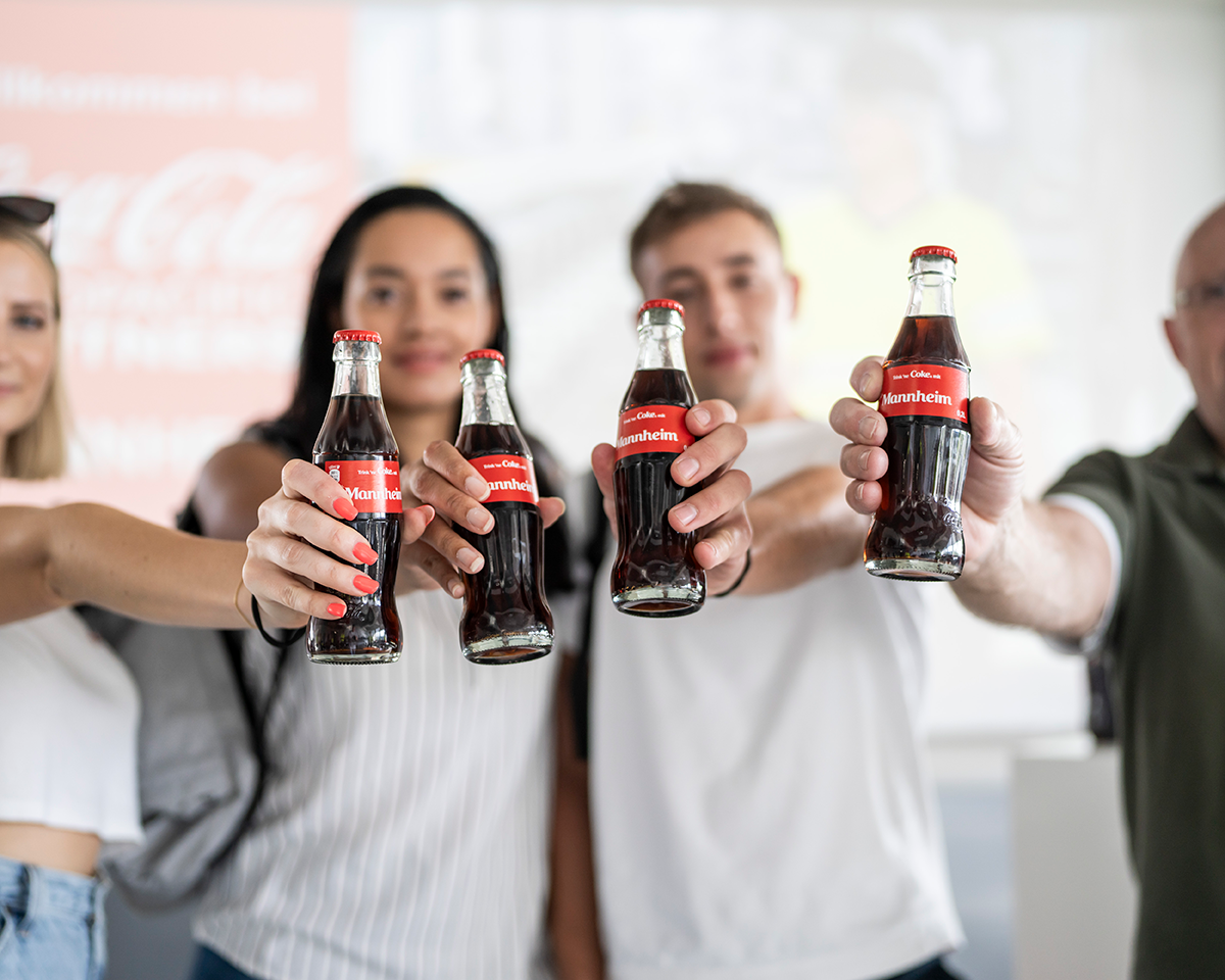 Coca-Cola ändert Deckel von PET-Einwegflaschen – das steckt dahinter