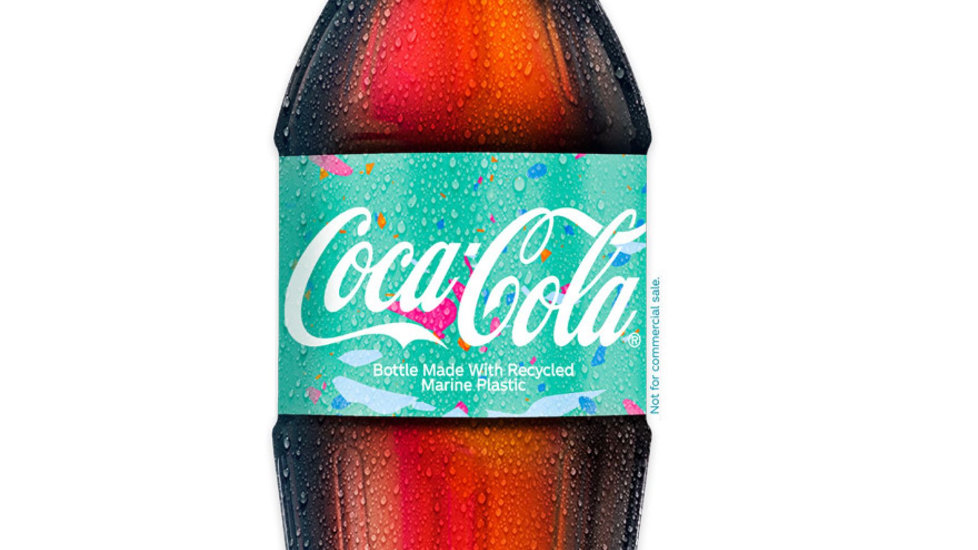 Coca-Cola Flasche aus recyceltem PET mit Meeresplastik