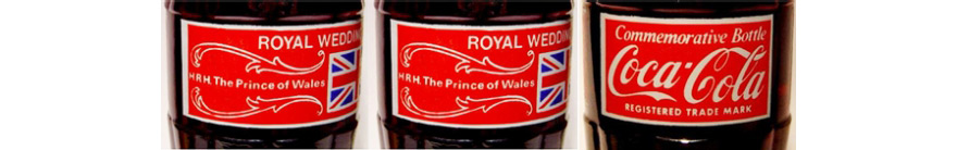Die Etikette der besonderen Coca-Cola-Flasche, die anlässlich der Hochzeit von Prinzessin Diana und Prinz Charles produziert wurde.