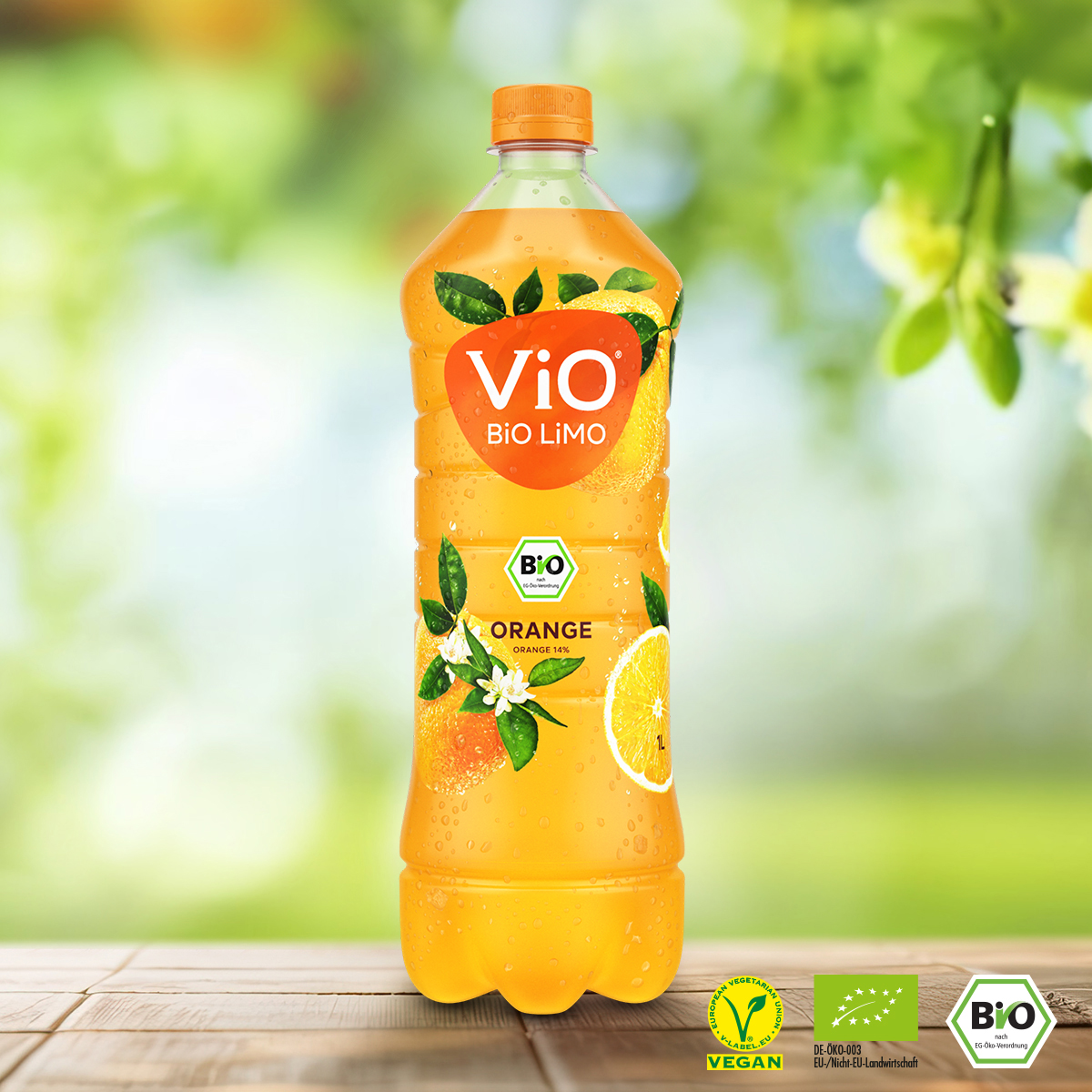 Eine Flasche ViO BiO LiMO Orange