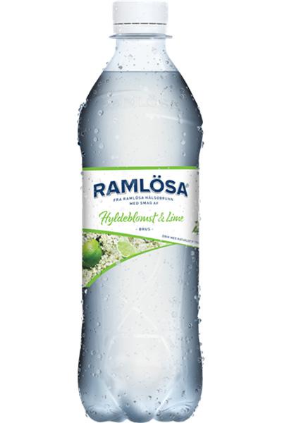Ramlösa Hyldeblomst & Lime-plastikflaske på hvid baggrund