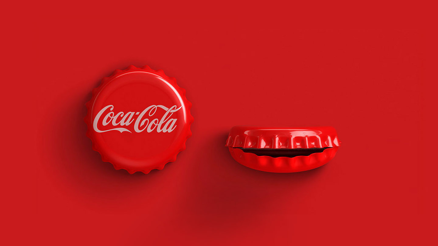 Åben og sammenklemt Coca-Coca-kapsler i rød på rød baggrund