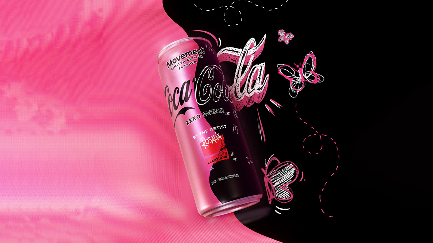 En lilla/sort Coca-Cola Zero-dåse i Limited Edition oven på et lilla/sort baggrundsbillede tegnede sommerfugle