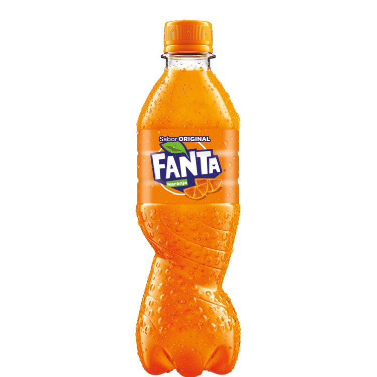 Botellas de producto de Fanta Halloween, una de sabor Naranja y la otra sabor Uva