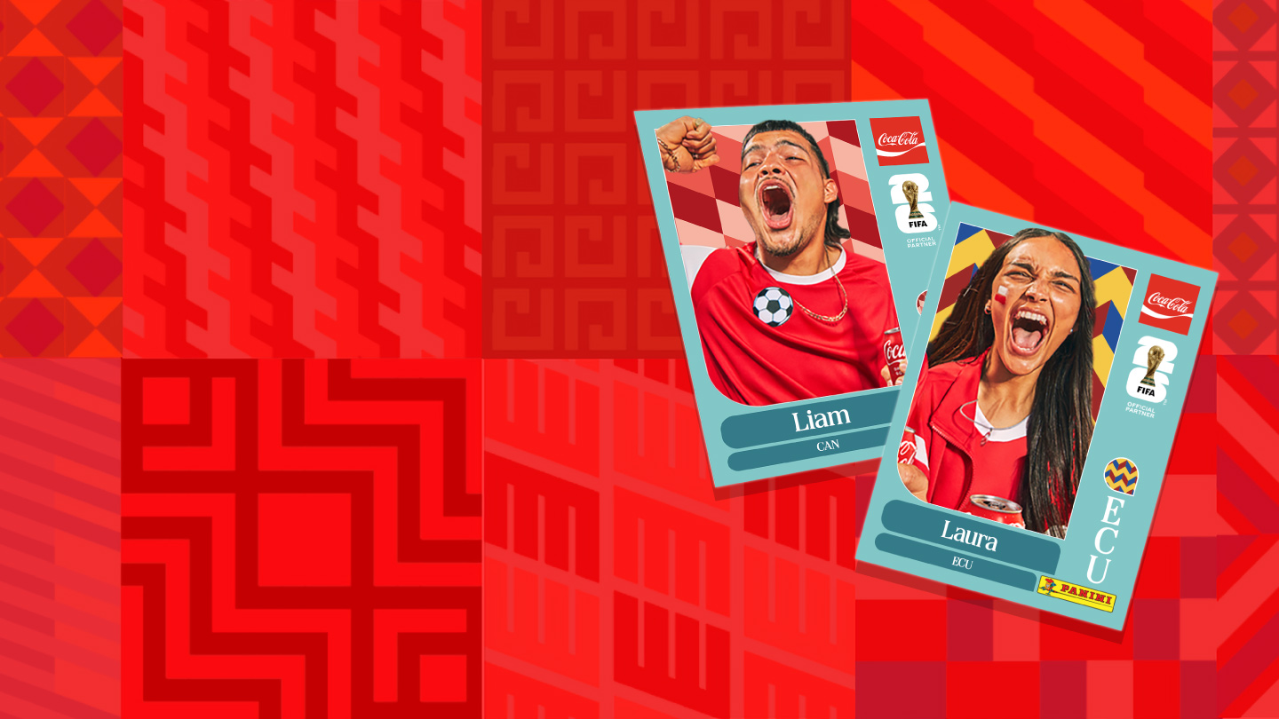  Dos hinchas en fotos Panini.