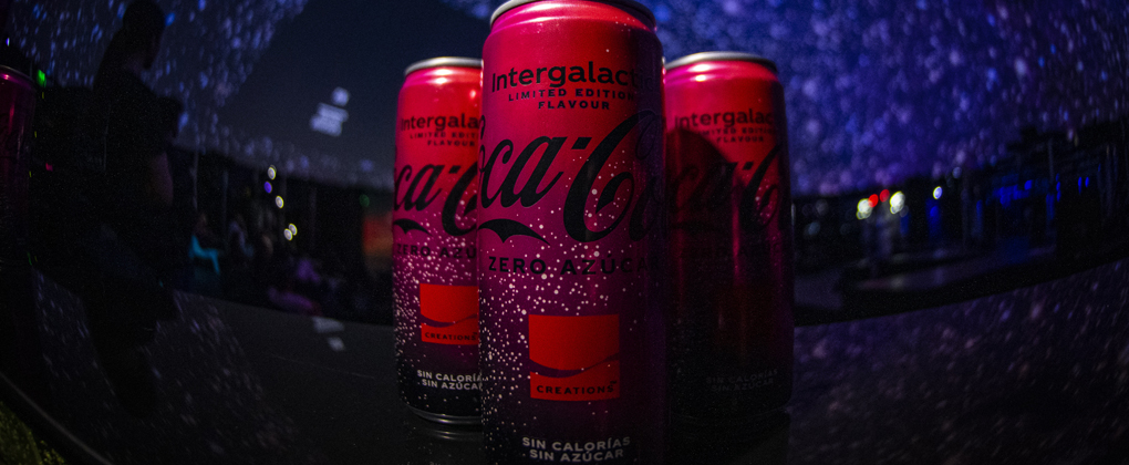 Tres latas de Coca-Cola Intergalactic