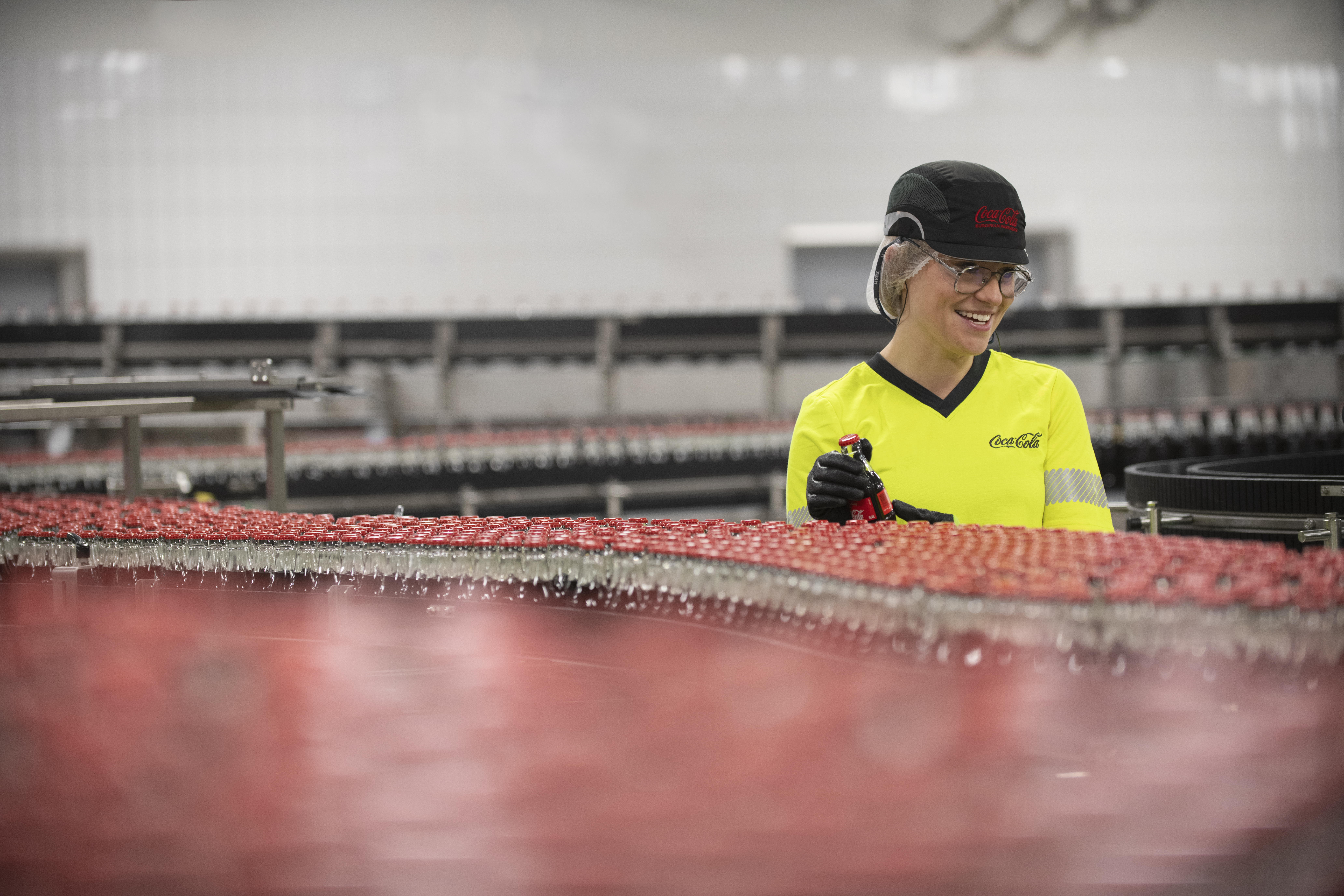 Descubre el impacto socioeconómico que Coca‑Cola generó en España en 2024