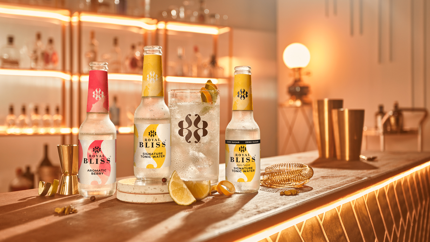 Bodegon royal bliss