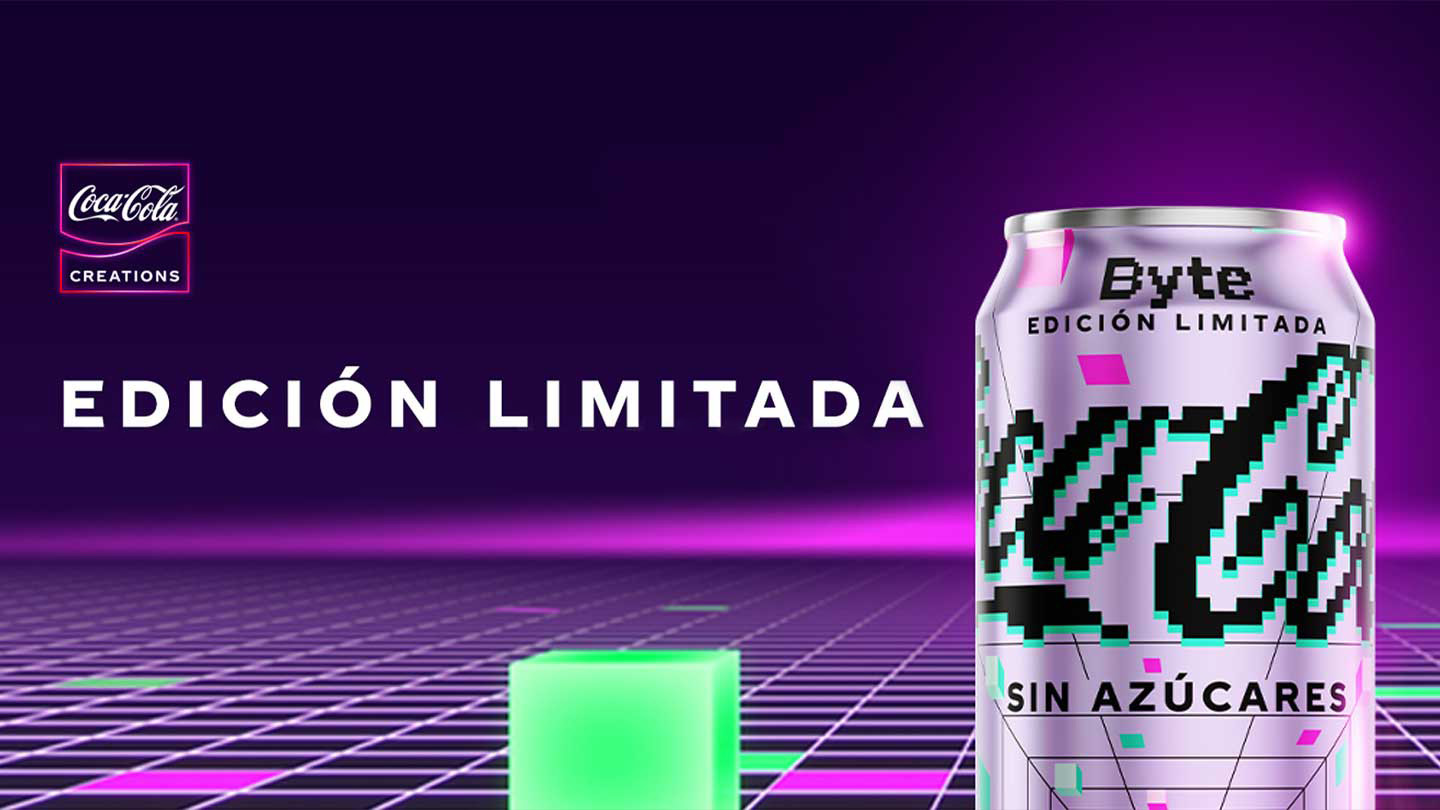 Lata de Coca-Cola Byte sobre fondo virtual