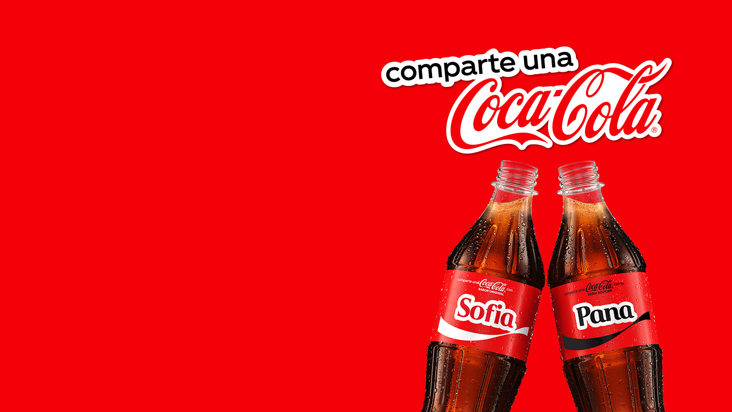 Dos botellas de Coca-Cola personalizadas con el nombre "Sofia" y la palabra "Pana" junto al texto "Comparte una Coca-Cola" sobre un fondo rojo.
