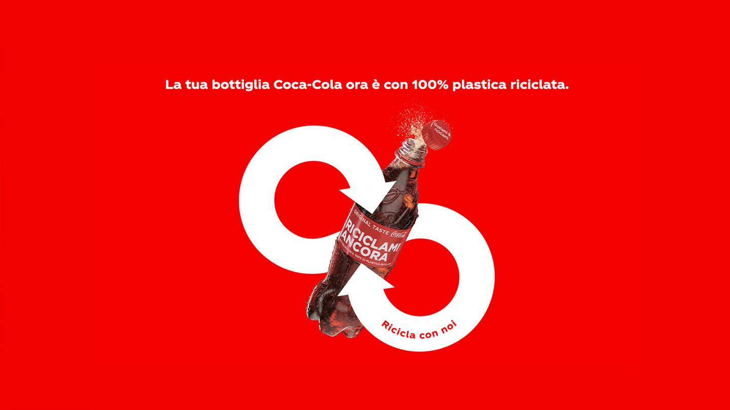 Icona con bottiglia di Coca-Cola in vetro circondata dal simbolo del riciclo