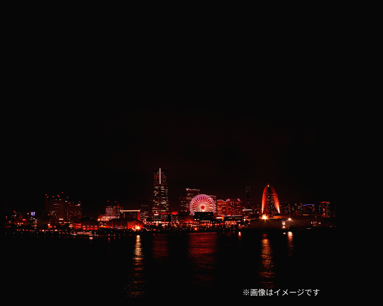 「コカ･コーラ」と「夜にあらわれる光の横浜〈ヨルノヨ2024〉」