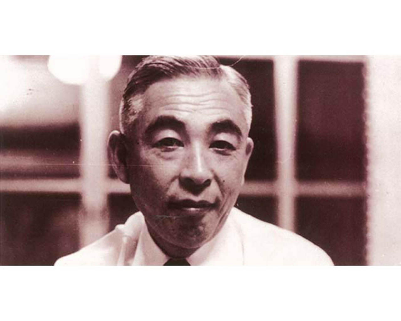 1952年、髙梨仁三郎氏が渡米し、ザ コカ･コーラ エクスポートコーポレーションとの交渉を経て、東京での「コカ･コーラ」販売権を獲得した。