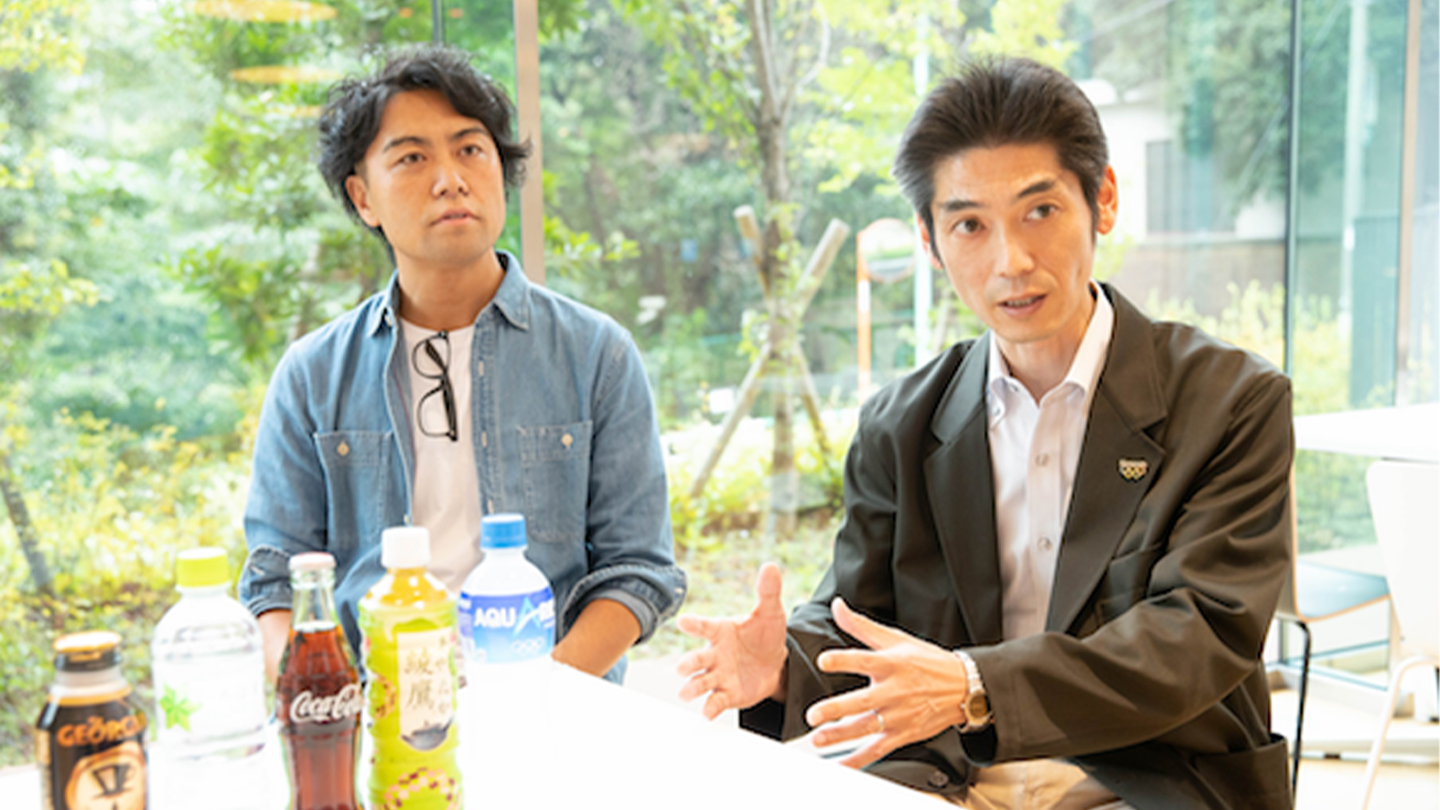  日本コカ･コーラオリンピック専門チーム コマーシャルプランニング部の渡邉（左）、草間（右）