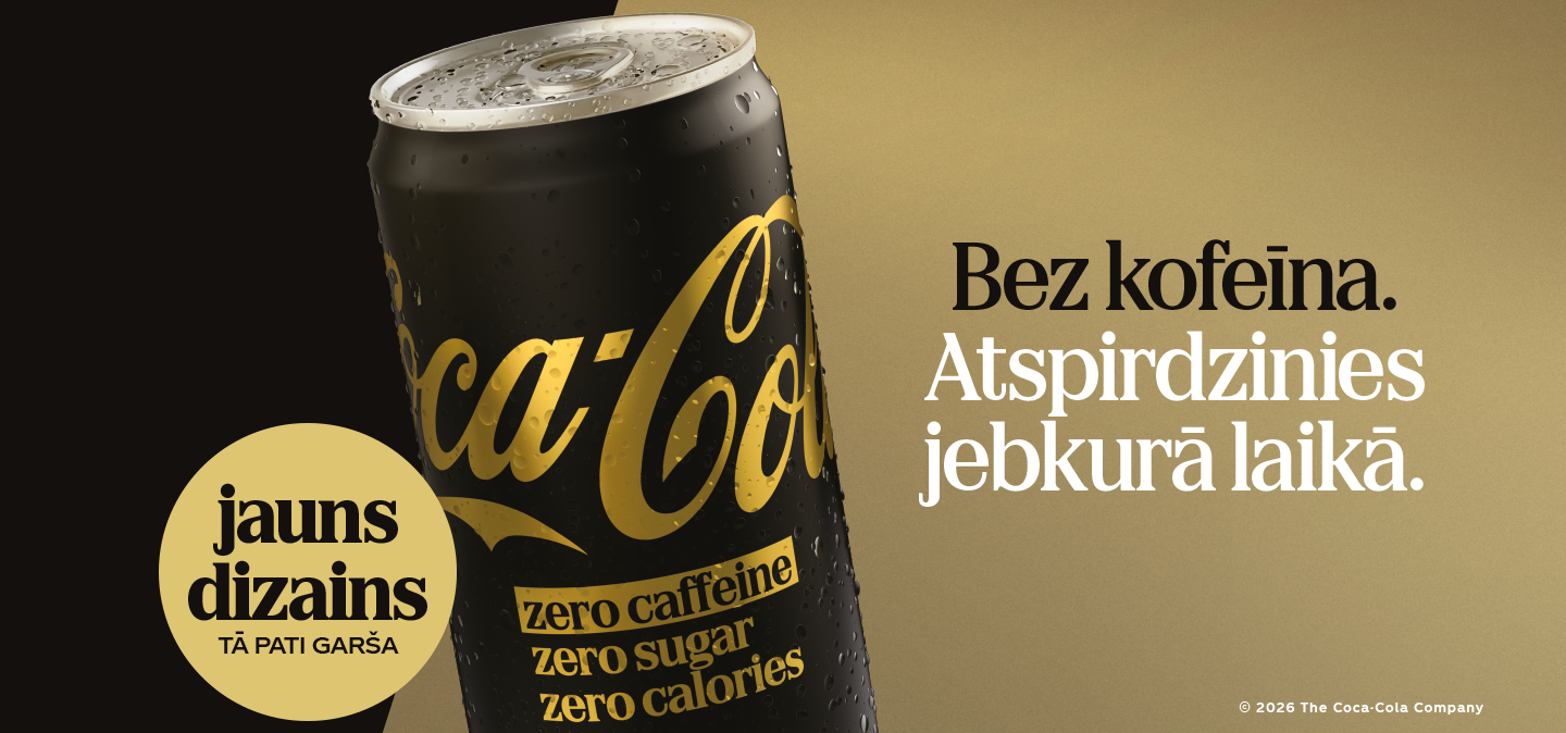 Coca‑Cola bez kofeīna bundža ar uzrakstu “Bez kofeīna” un atzīmi “jauns dizains” uz zelta fona.