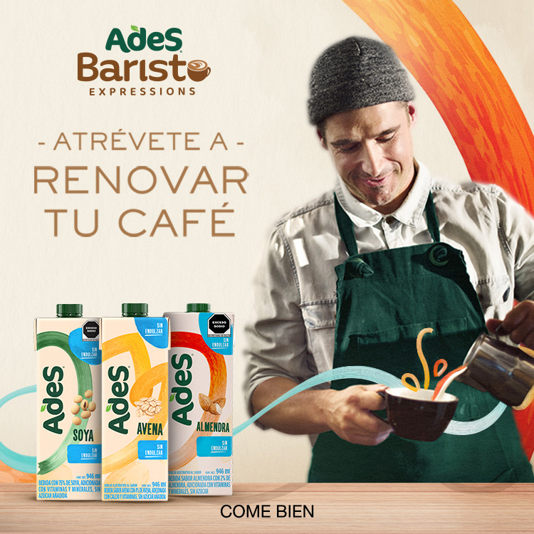 Ades Barista, atrévete a renovar tu café. Imagen de un barista haciendo un café con Leche Ades. Botellas de litro de Leche Ades Avena, Leche Ades Soya y Leche Ades Almendra.