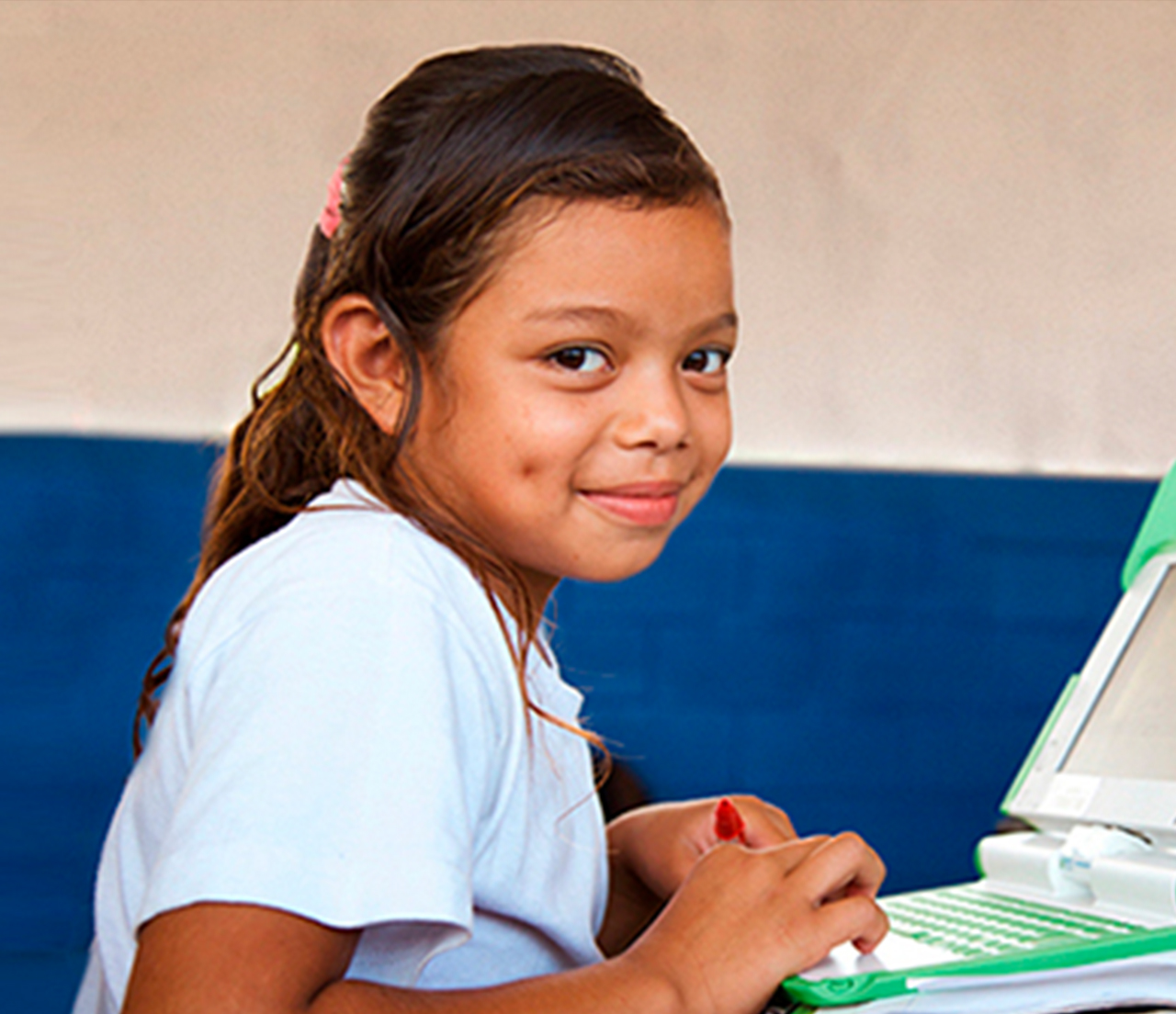 Transformando comunidades cafetaleras a través de proyectos escolares en todo el mundo
