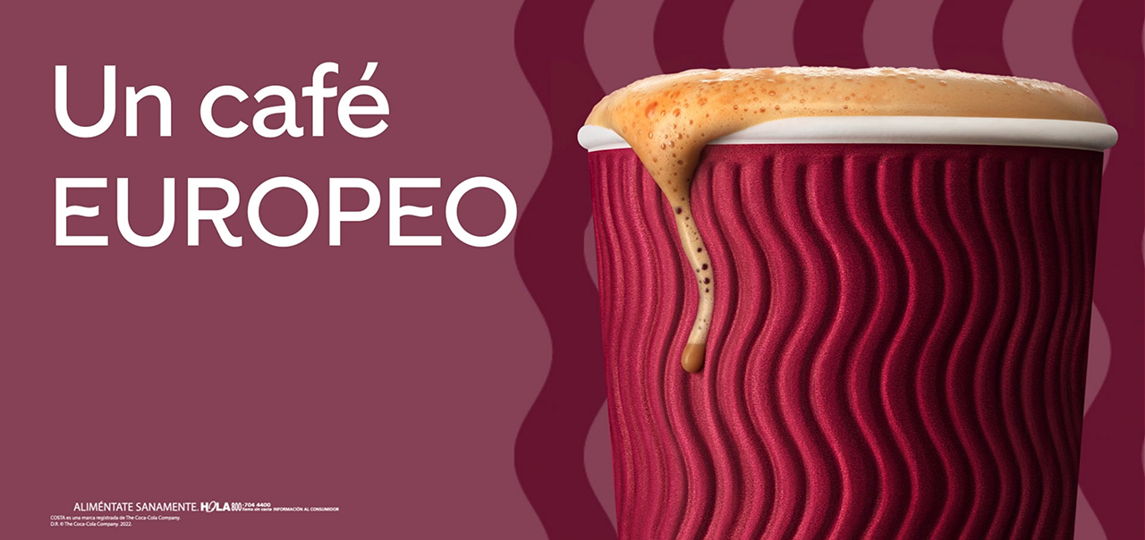 Envase con bebida de café y un letrero que dice: "Un Café EUROPEO"