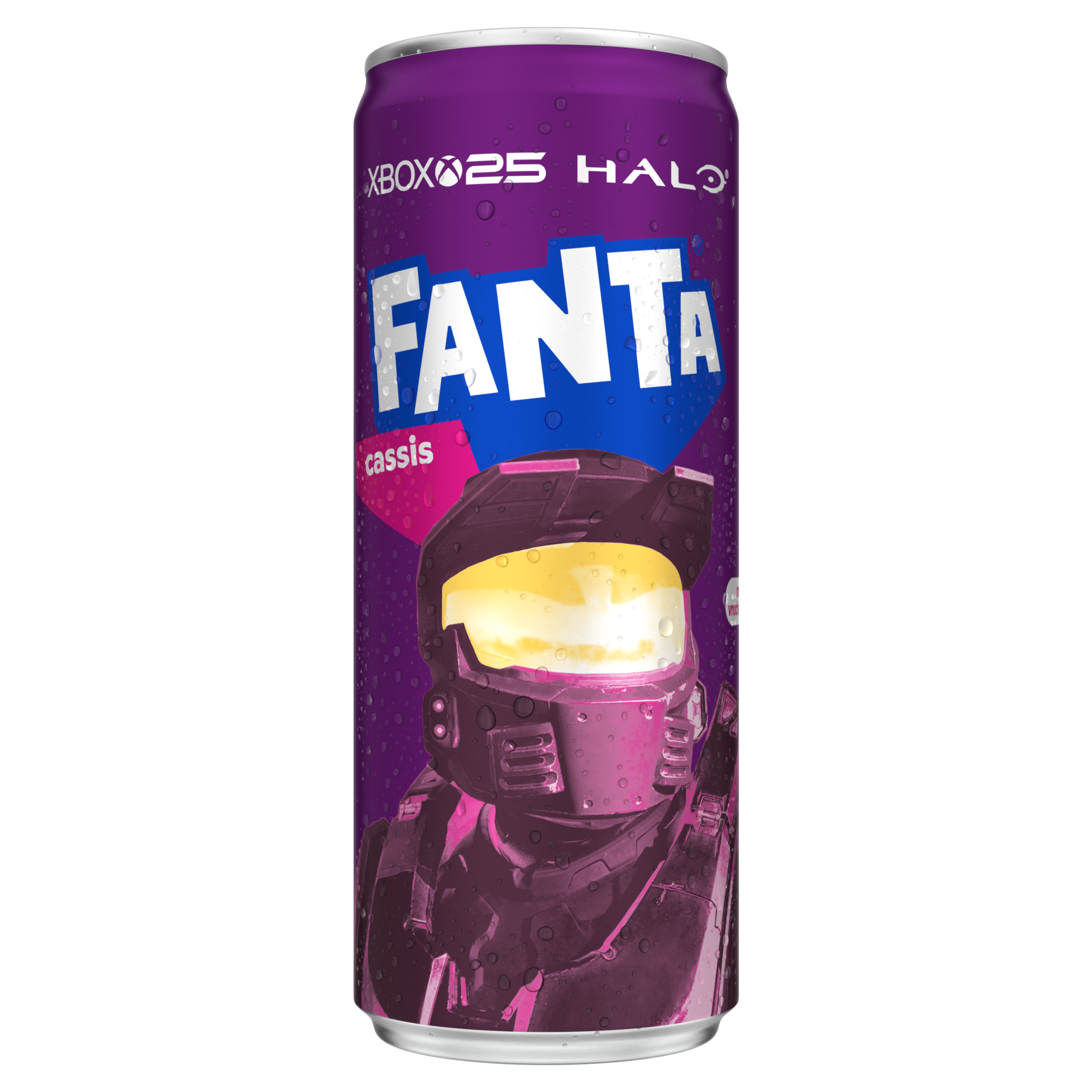 Afbeelding van een paarse kunststof fles Fanta Cassis van 1,5 liter, met een blauwe dop en een donkerpaars etiket waarop het Fanta-logo en illustraties van druiven en zwarte bessen te zien zijn.