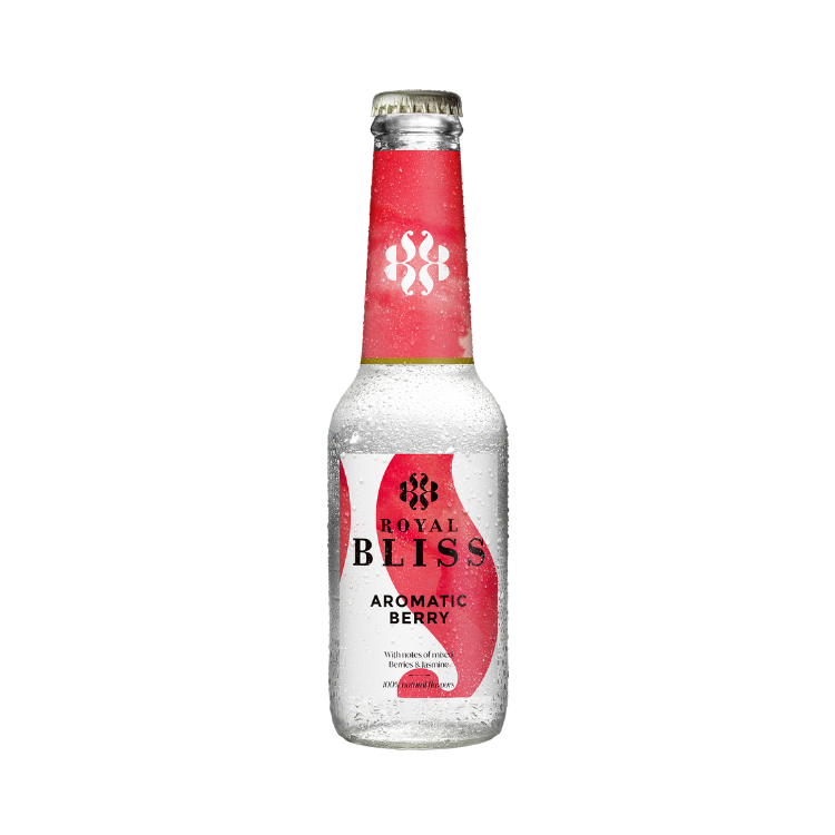 Een fles Royal Bliss bohemian berry sensation tonic water