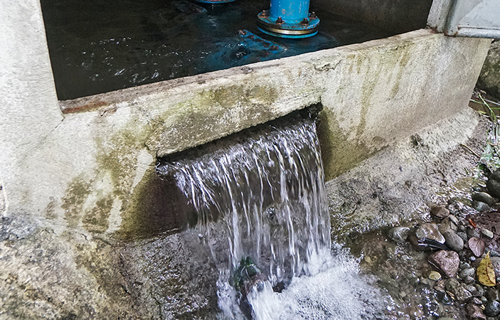 Water falling from a water tank