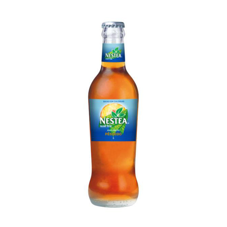 Uma garrafa de Nestea® Chá Preto Pêssego