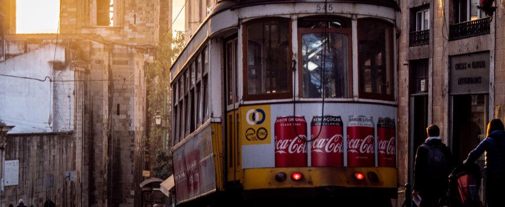 Quase quatro décadas de publicidade da Coca-Cola em Portugal