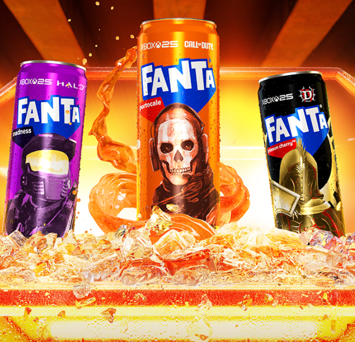 Un banner cu 3 doze de Fanta
