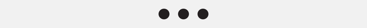 Separator de text format din trei puncte negre pe un fundal gri, cod #f1f1f1