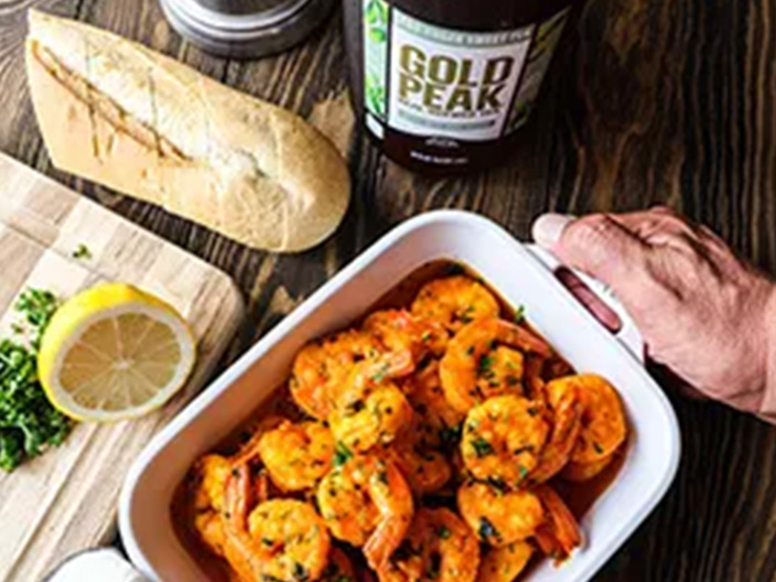 Shrimp Mozambique and a bottle of Gold Peak Tea