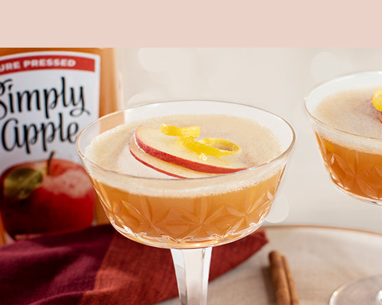 Simply Apple® Whiskey Sour