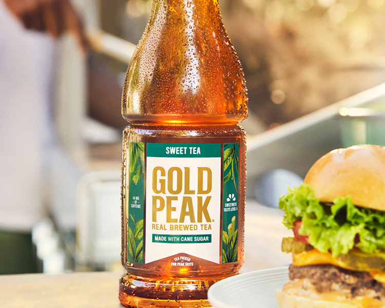 gold peak tea with burger