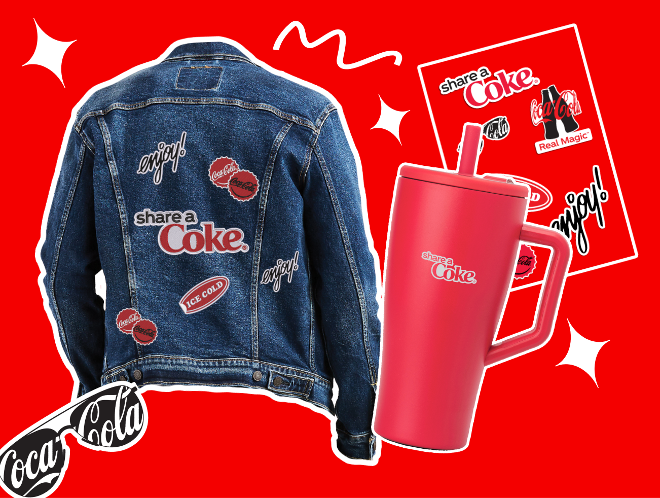 Merch y premios de Comparte una Coca-Cola sobre un fondo rojo encendido, entre ellos una chaqueta jean de Comparte una Coca-Cola, un vaso conmemorativo de Coca-Cola y una hoja de stickers de Comparte una Coca-Cola.